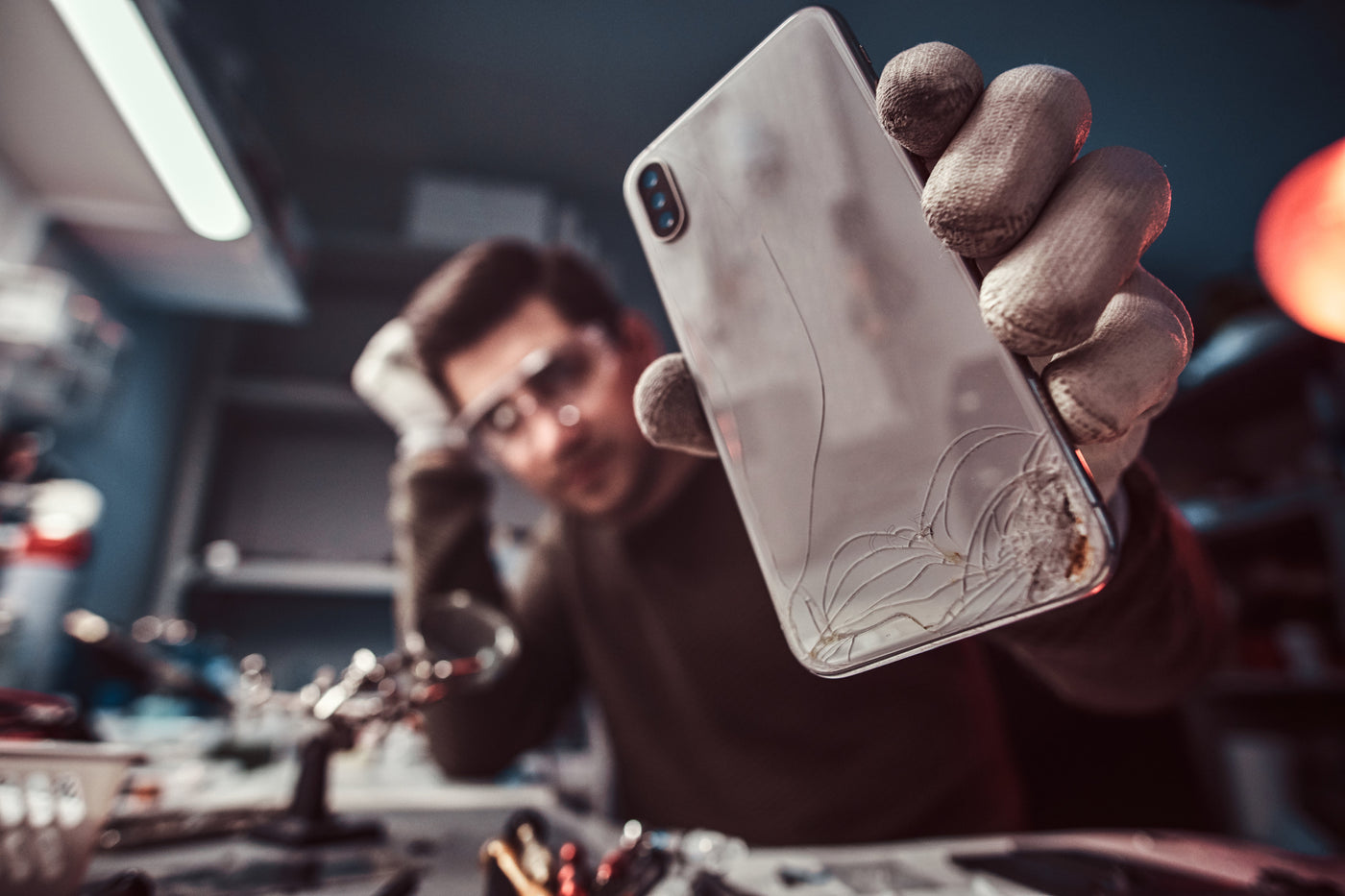 Beyond the Screen Crack: Essential Mobile Repair Trends & Cost-Saving Tips for Everyone