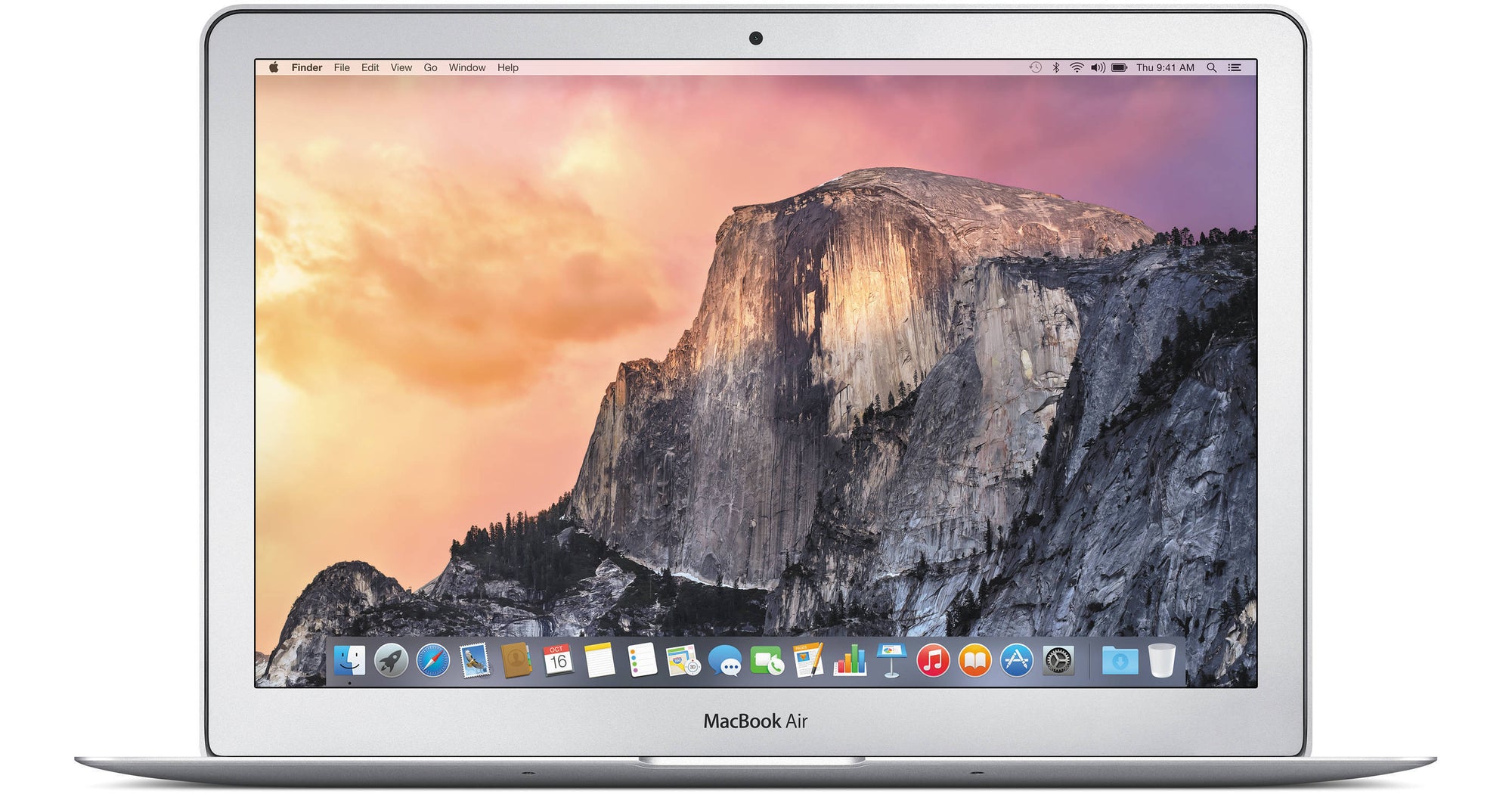 Silver MacBook Air (2015, 13")